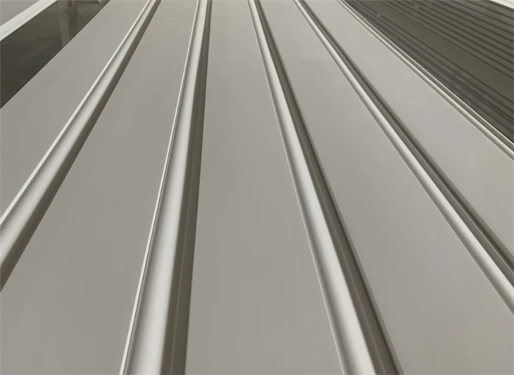 Top-ranking White Gesso Coated FJ Wooden Trim Mouldings Base Boards For The Floor